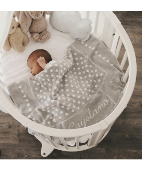 Mantita Topos Fondo Gris/ Topos Blanco(Personalizado)-Pangasa