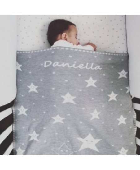 Mantita Estrellas - Fondo Gris / Estrellas Blanco(Personalizada)-Pangasa