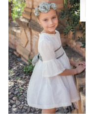 Vestido plumeti blanco cinturón verde kaki-Coco Ceremonia